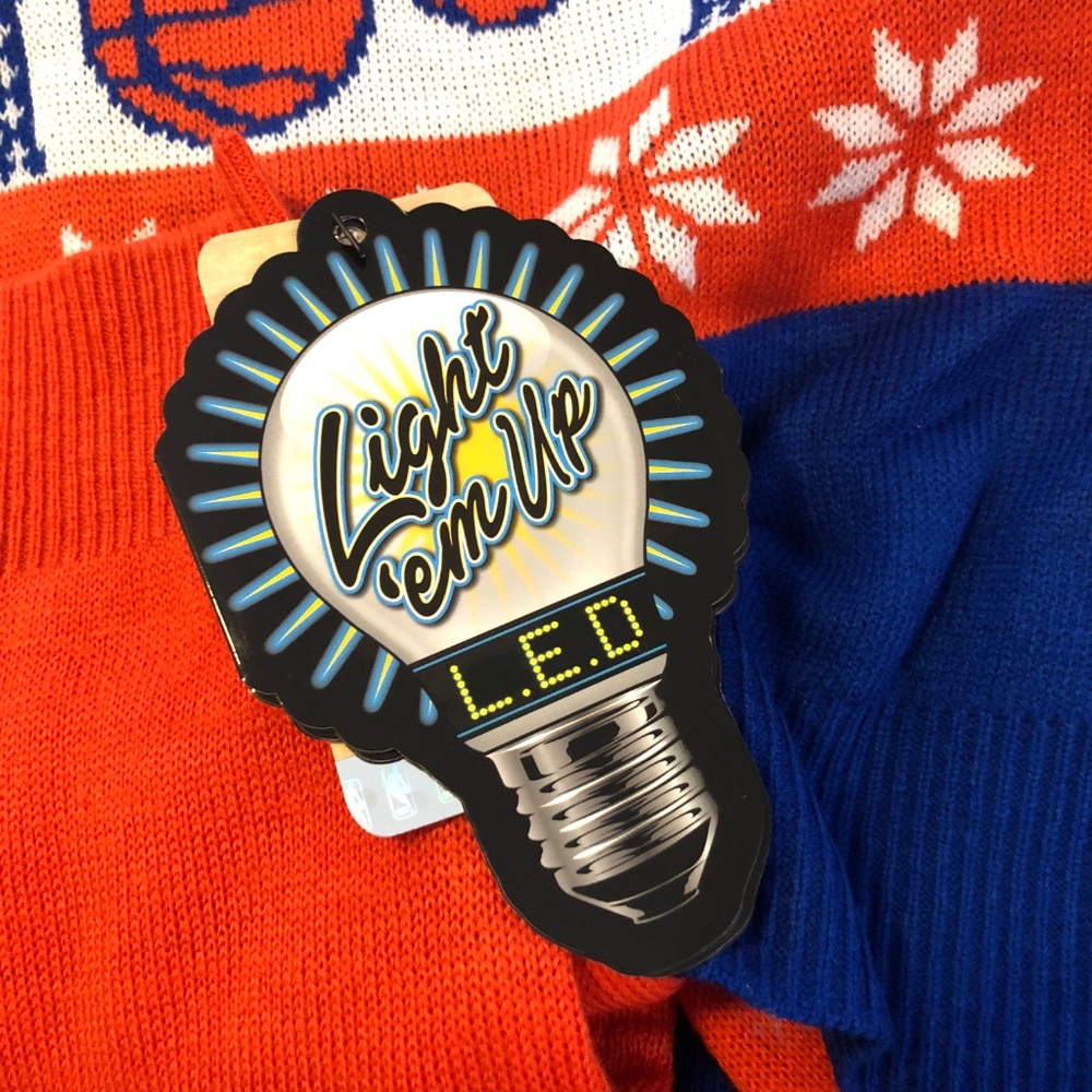NWT NBA New York NY Knicks Light Em Up LED Sweater - Picture 7 of 8